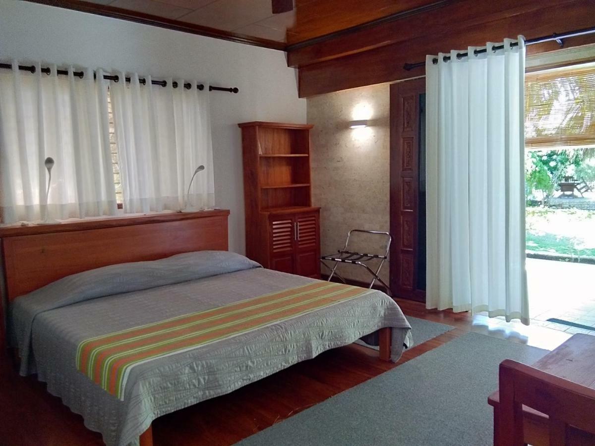 Ancelle Cristo Re Bed and Breakfast Moalboal Esterno foto