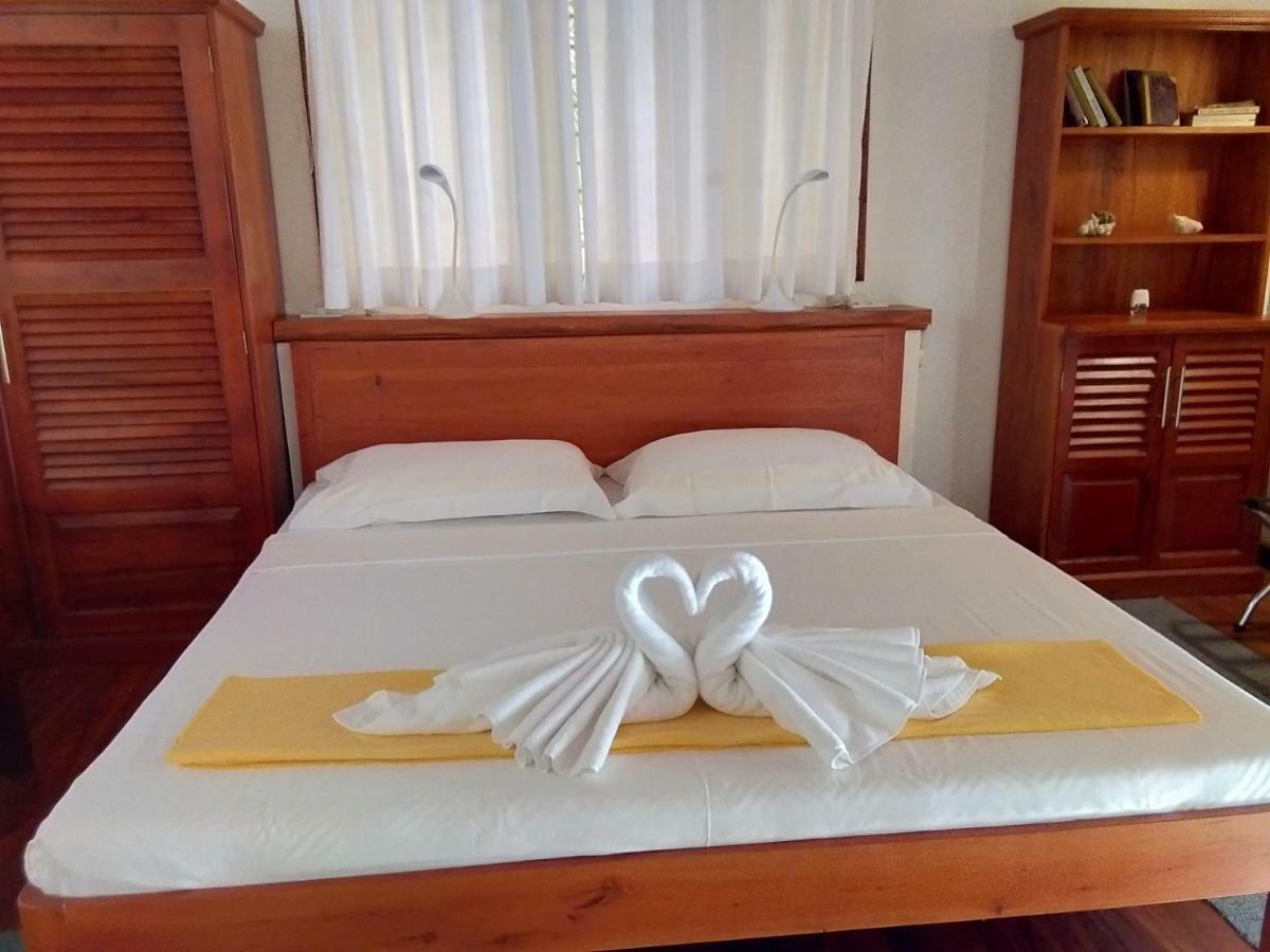 Ancelle Cristo Re Bed and Breakfast Moalboal Esterno foto